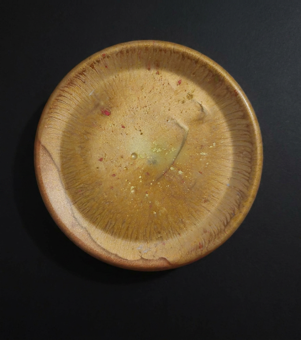 Velvet Alchemy: Artisan Resin Plates